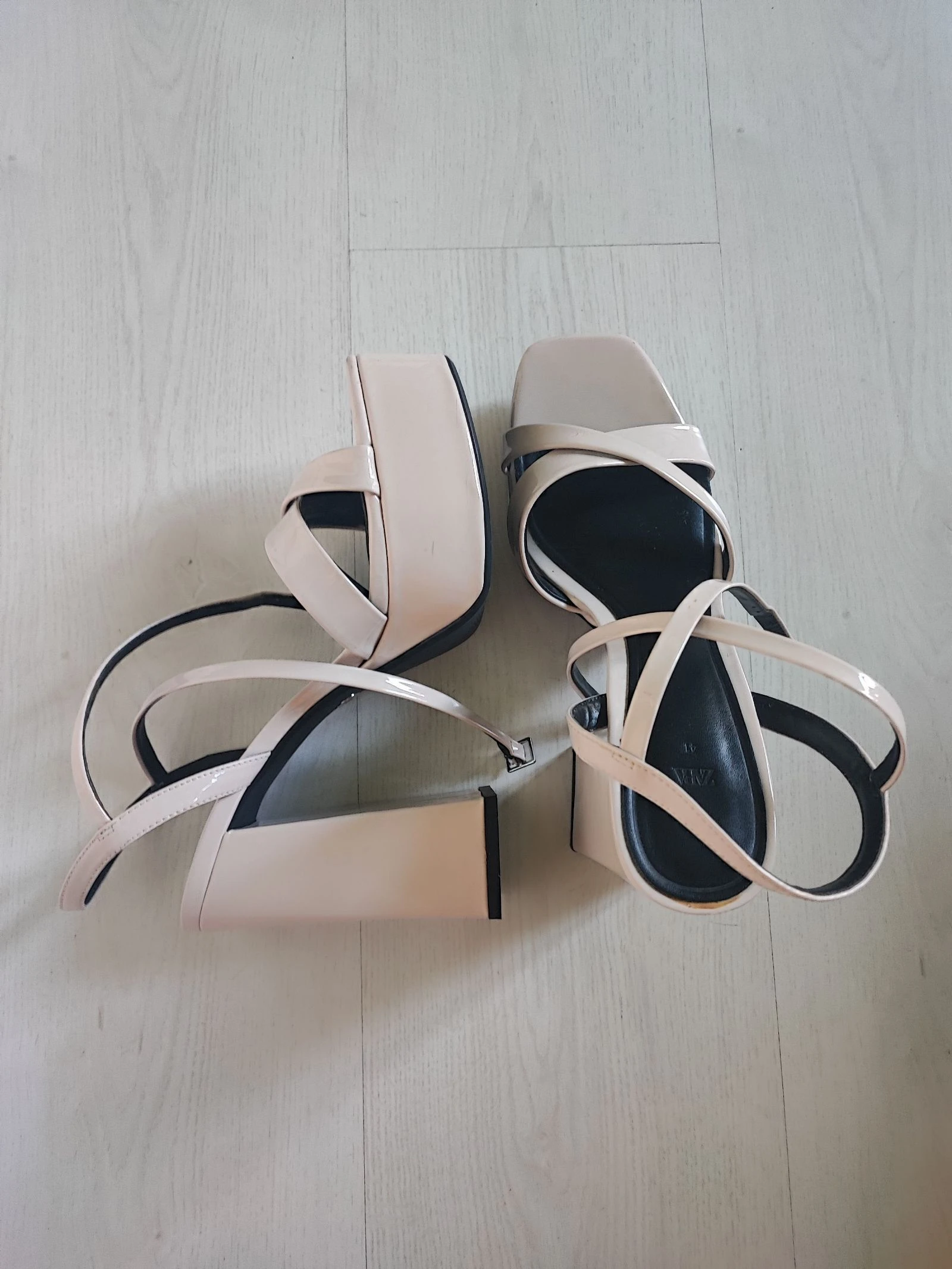 Sandalia plataforma Zara – photo 8